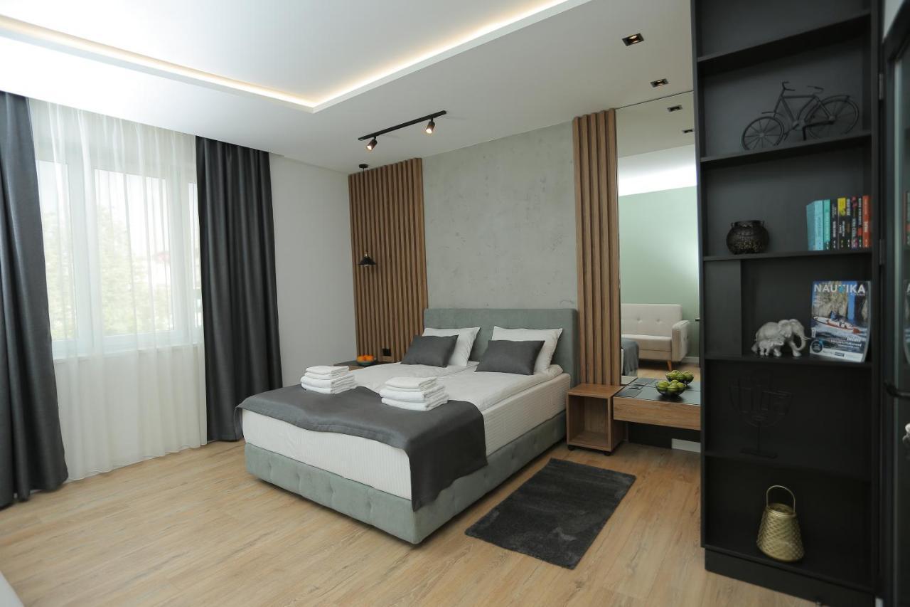 Bonanza Apartments Ni Екстериор снимка