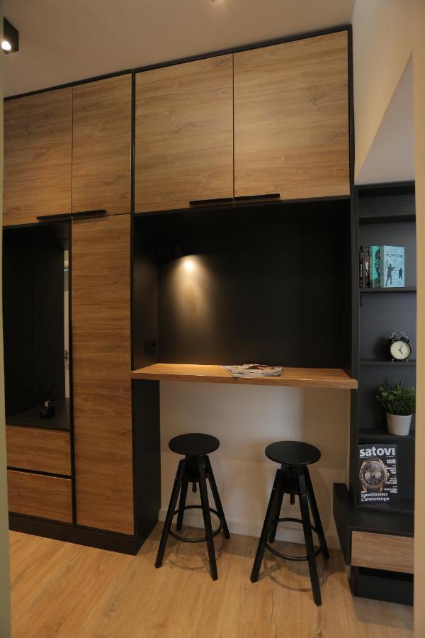 Bonanza Apartments Ni Екстериор снимка