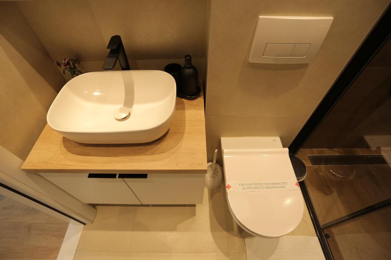 Bonanza Apartments Ni Екстериор снимка