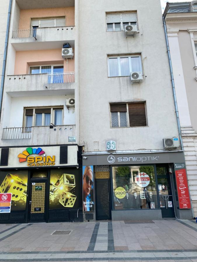 Bonanza Apartments Ni Екстериор снимка